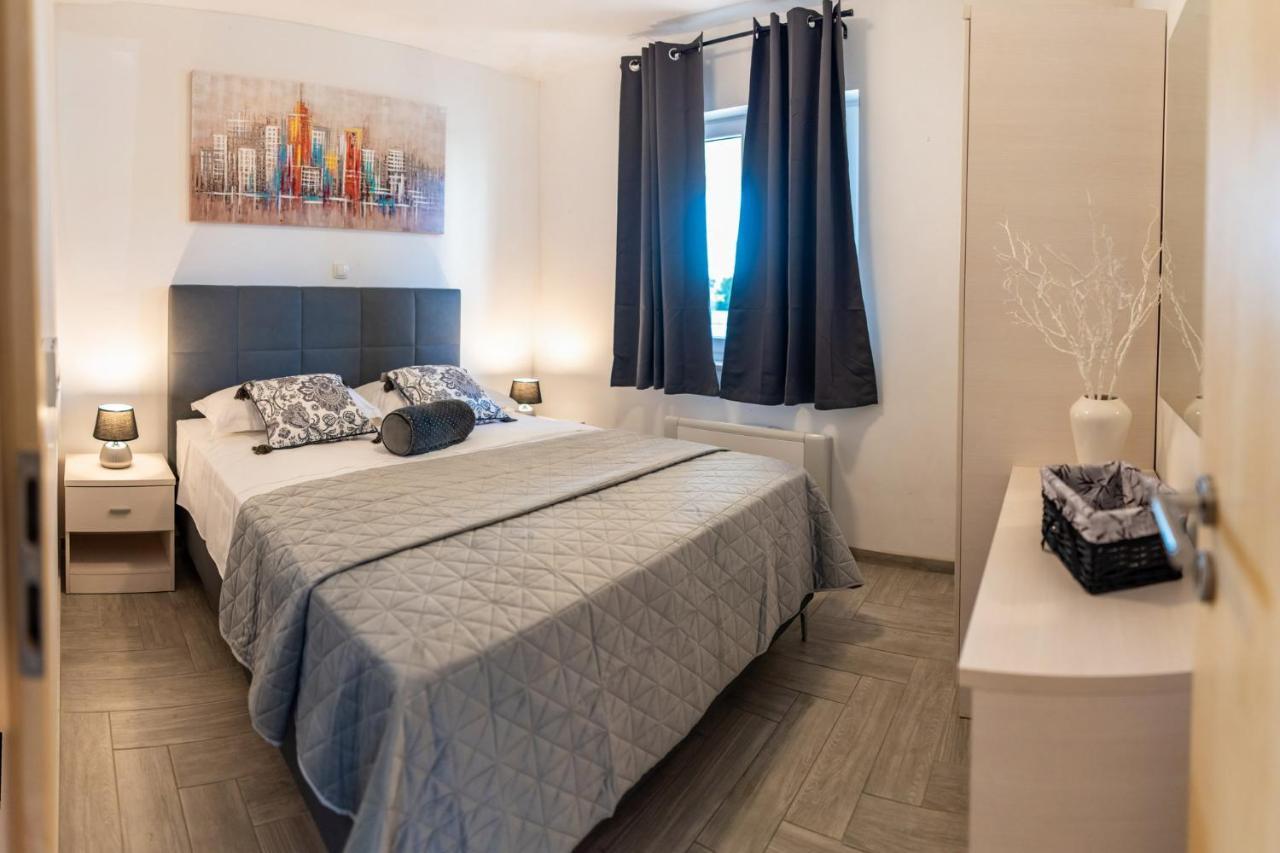 Apartments Sutalo 察夫塔特 外观 照片